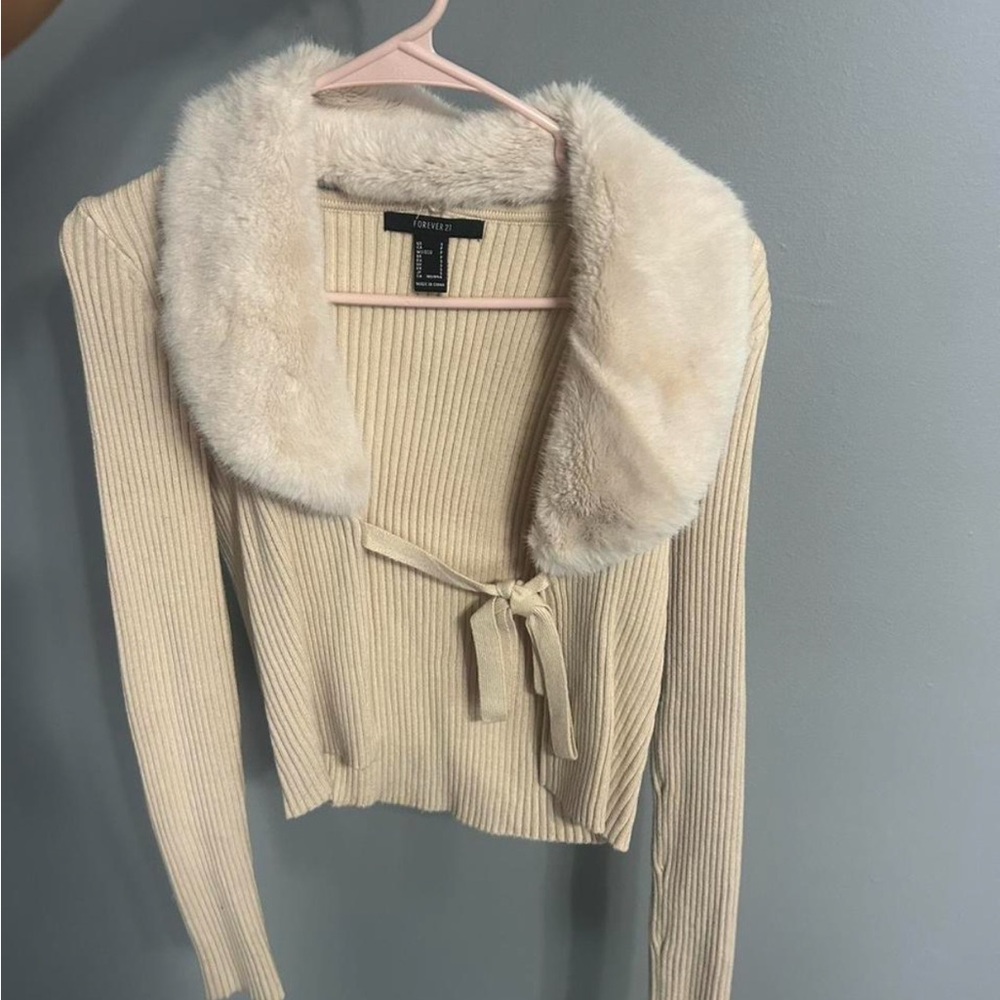 Cream Ribbed Sweater with Faux Fur Collar